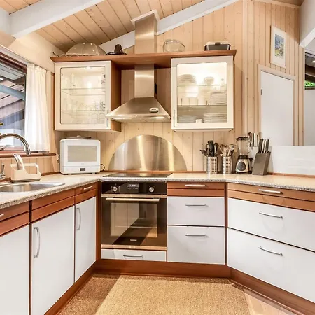 Сasa de vacaciones Leevi - 150m From The Sea By Interhome